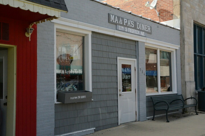 Ma & Pa's Diner